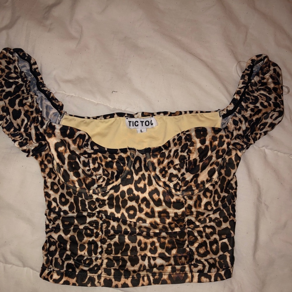 Off the shoulder cheetah crop top